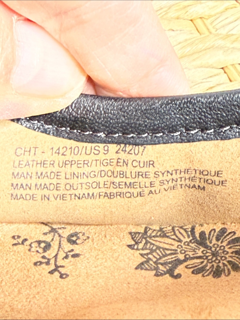 Taos Chit Chat Black Leather Slip-On Ballet Flats - Picture 8 of 9
